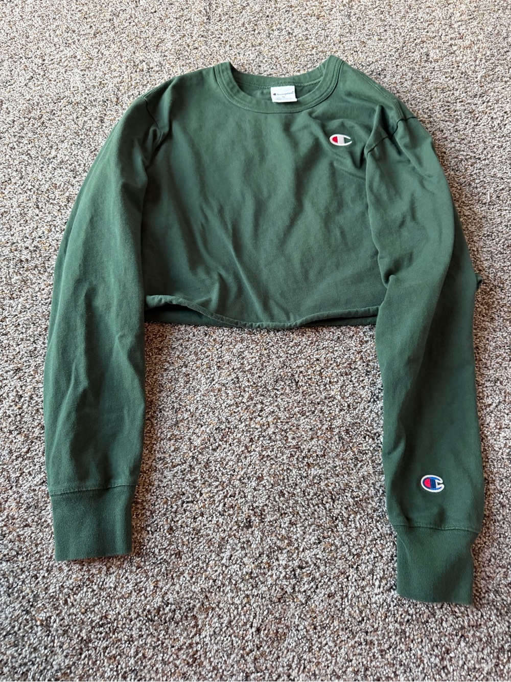 Champion Women's Medium Green Long Sleeve Cropped Tee Embroidered Logo